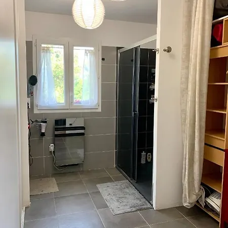 Jolie Maison Trois Trois Salles De Bain *