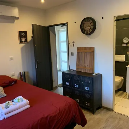 Jolie Maison Borgo Trois Trois Salles De Bain Holiday home *