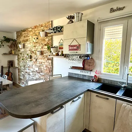 Prázdninový dům Jolie Maison Trois Trois Salles De Bain *