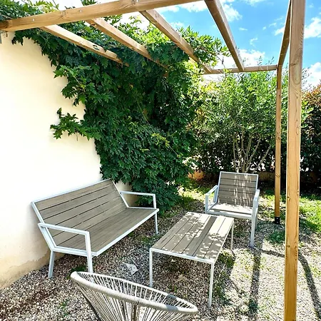 Jolie Maison Borgo Trois Trois Salles De Bain Holiday home *