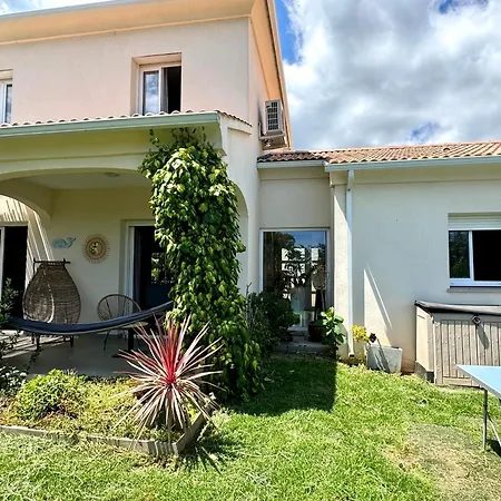 Jolie Maison Trois Trois Salles De Bain Holiday home