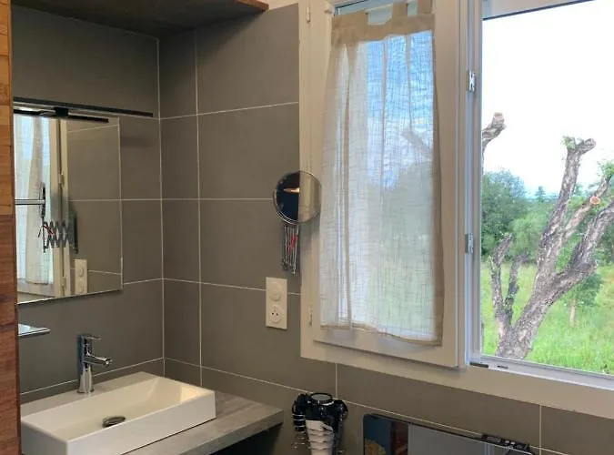 Jolie Maison Trois Trois Salles De Bain Holiday home Borgo (Corsica)