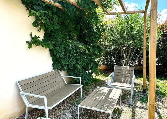 Jolie Maison Trois Trois Salles De Bain Holiday home *