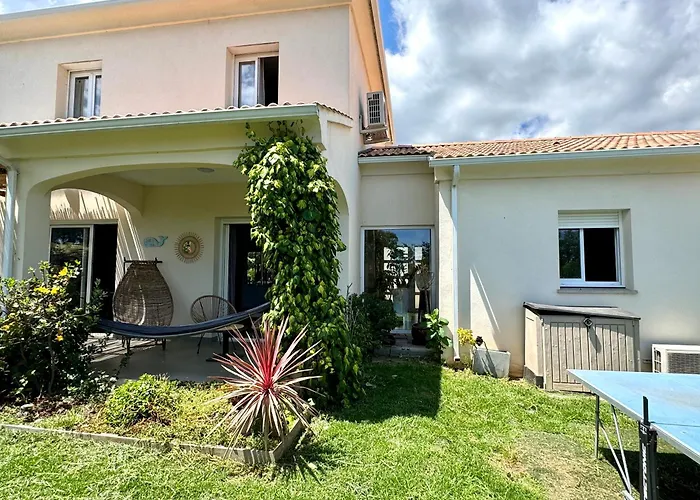 Jolie Maison Trois Trois Salles De Bain Holiday home