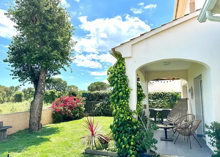 Jolie Maison Trois Trois Salles De Bain Holiday home Borgo (Corsica)